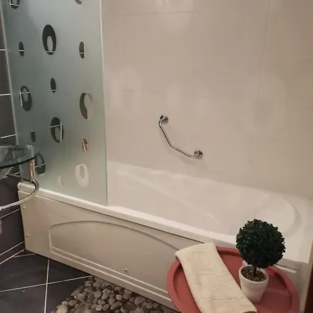 Διαμέρισμα Deluxe Apartman U Hotelu, Blizu Gondole